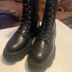 Women’s boots